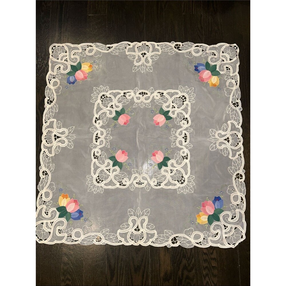 Battenberg Embroidered Floral Cutwork Square Lace Table Runner Vintage